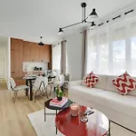 Beautiful Apartment 8 Persons L014