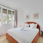Beautiful Apartment 8 Persons L014