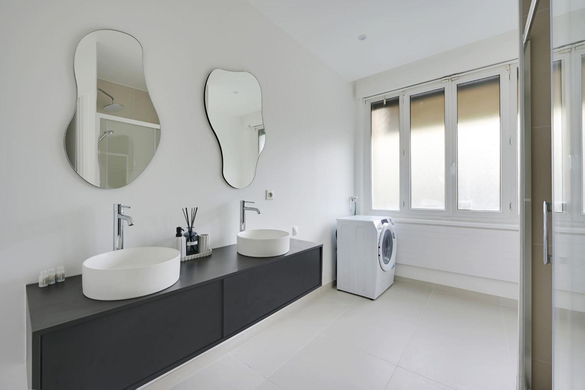 Beautiful 8 Persons L014 Apartment